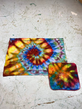 Load image into Gallery viewer, Tie Dyed Towel Set
